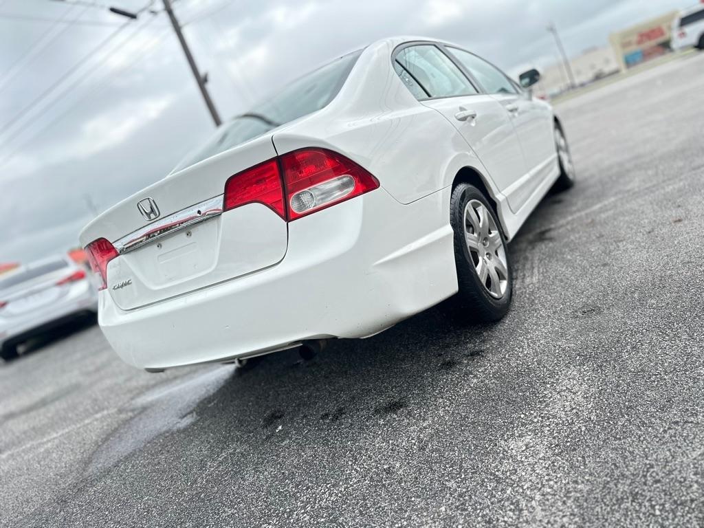 Honda Civic LX Sedan 5-Speed AT 2010