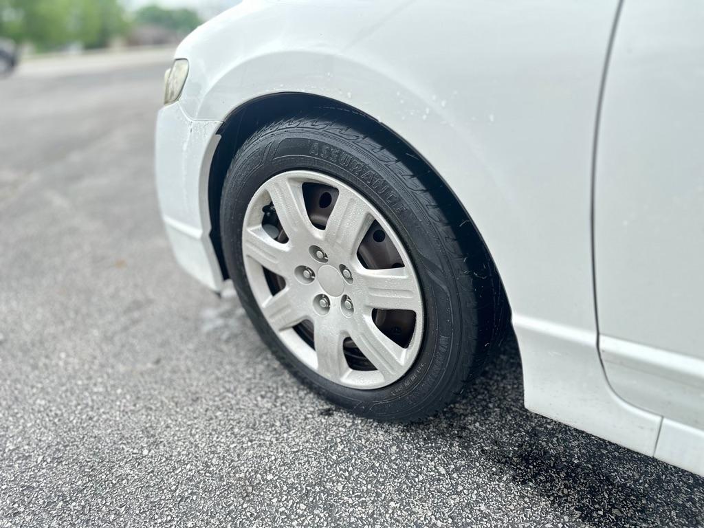 Honda Civic LX Sedan 5-Speed AT 2010