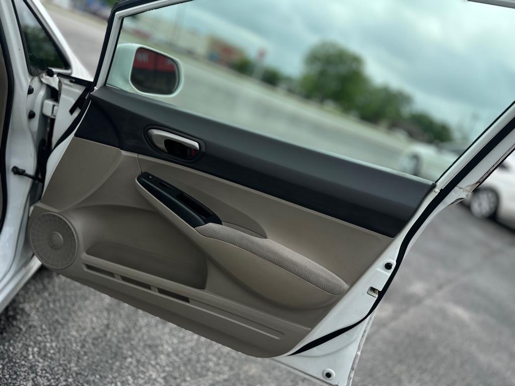 Honda Civic LX Sedan 5-Speed AT 2010