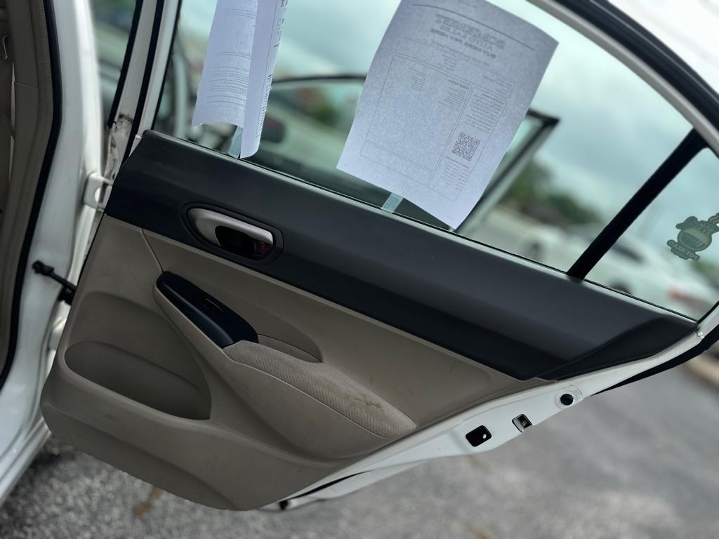 Honda Civic LX Sedan 5-Speed AT 2010