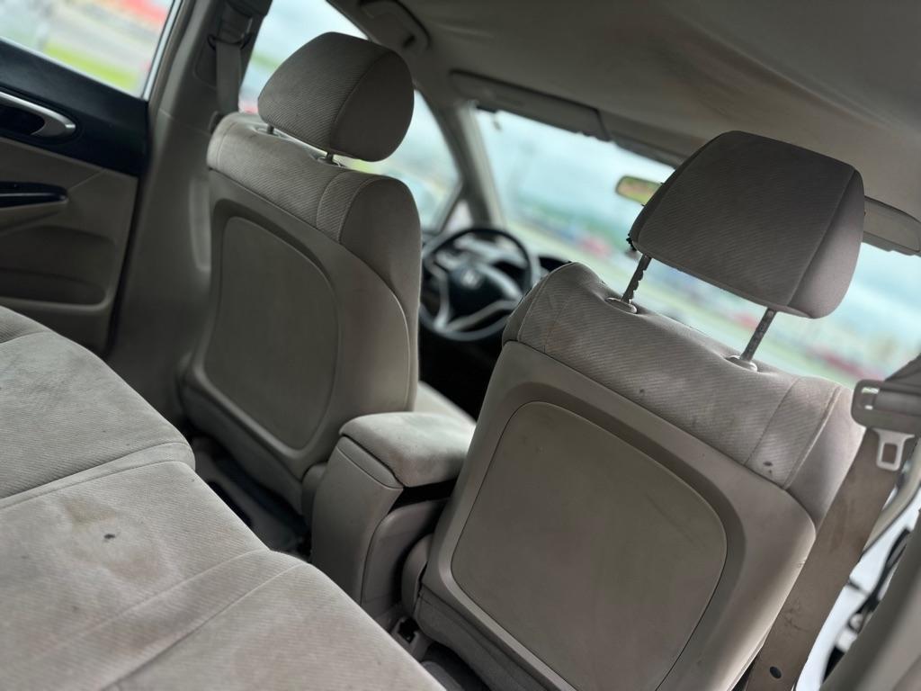 Honda Civic LX Sedan 5-Speed AT 2010