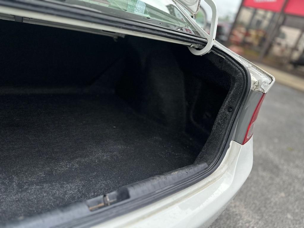 Honda Civic LX Sedan 5-Speed AT 2010