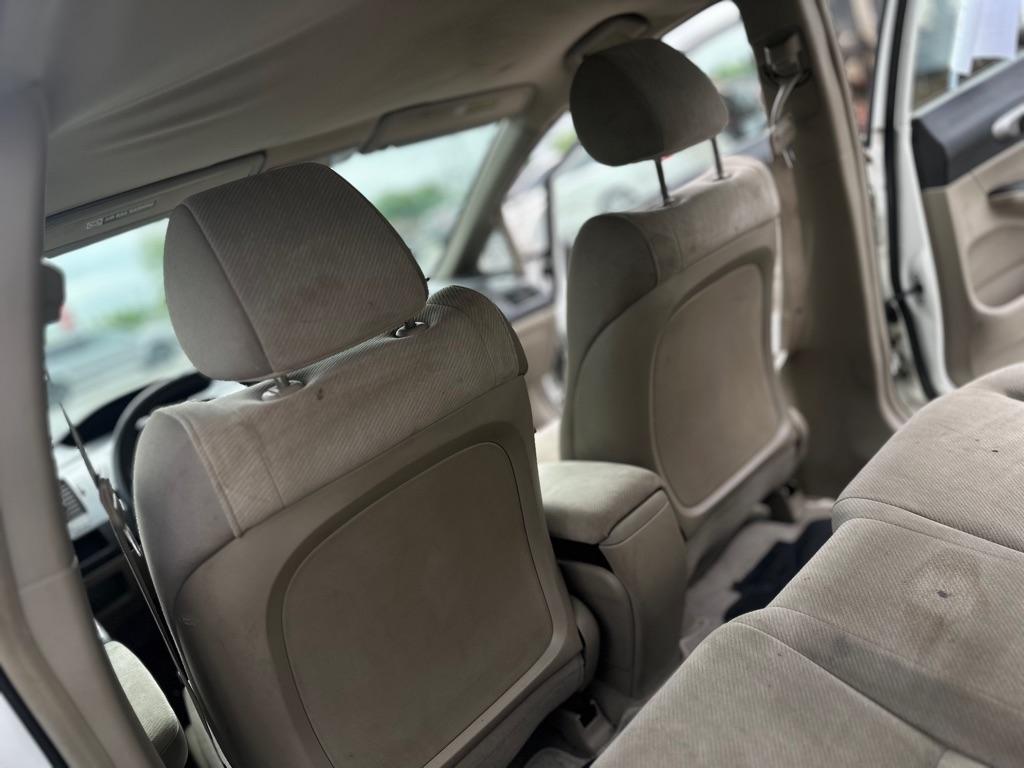 Honda Civic LX Sedan 5-Speed AT 2010