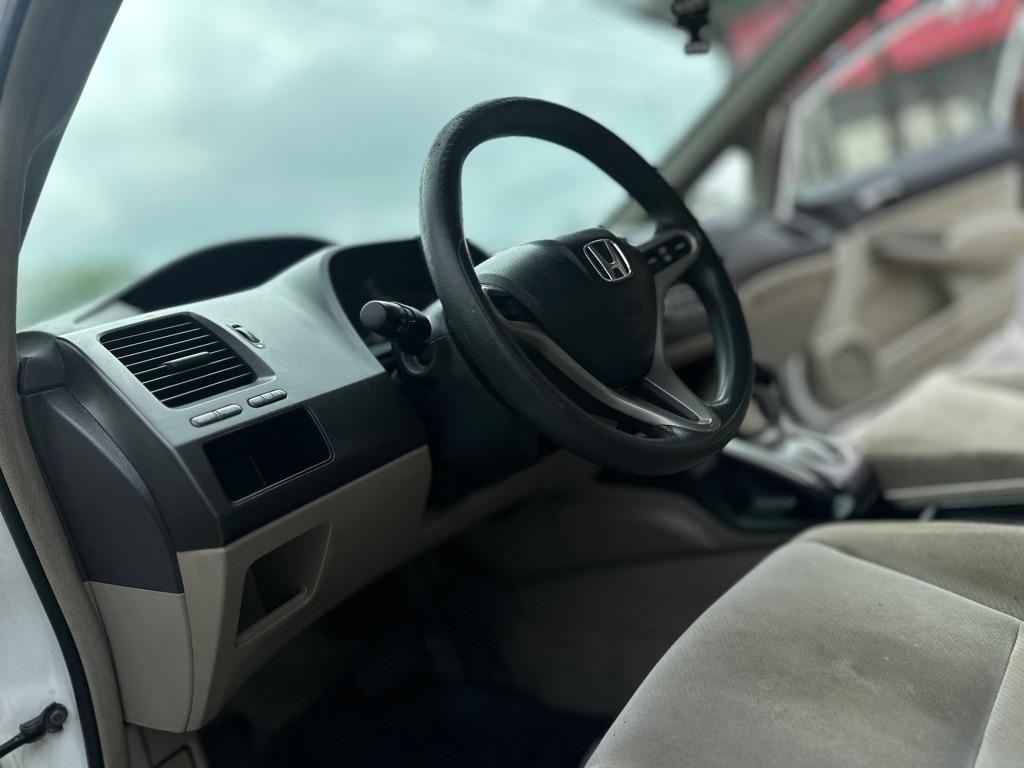 Honda Civic LX Sedan 5-Speed AT 2010
