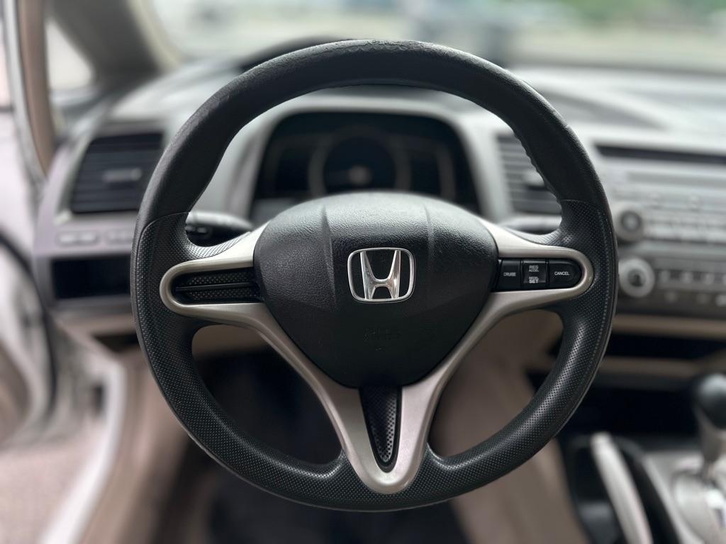 Honda Civic LX Sedan 5-Speed AT 2010