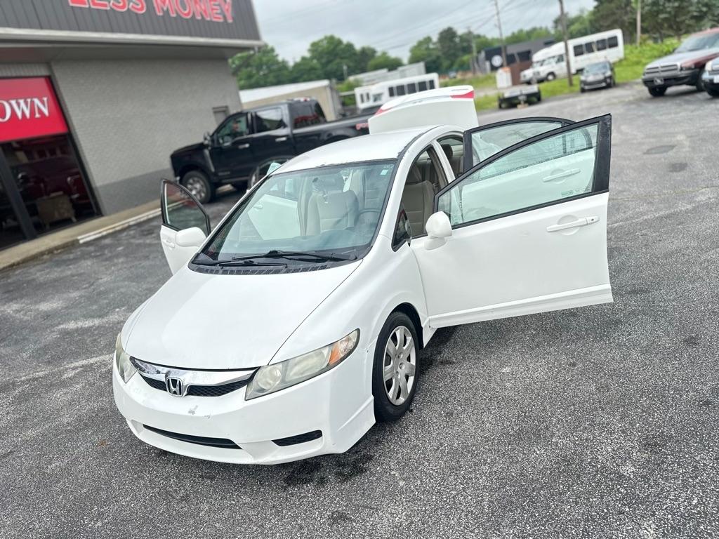 Honda Civic LX Sedan 5-Speed AT 2010