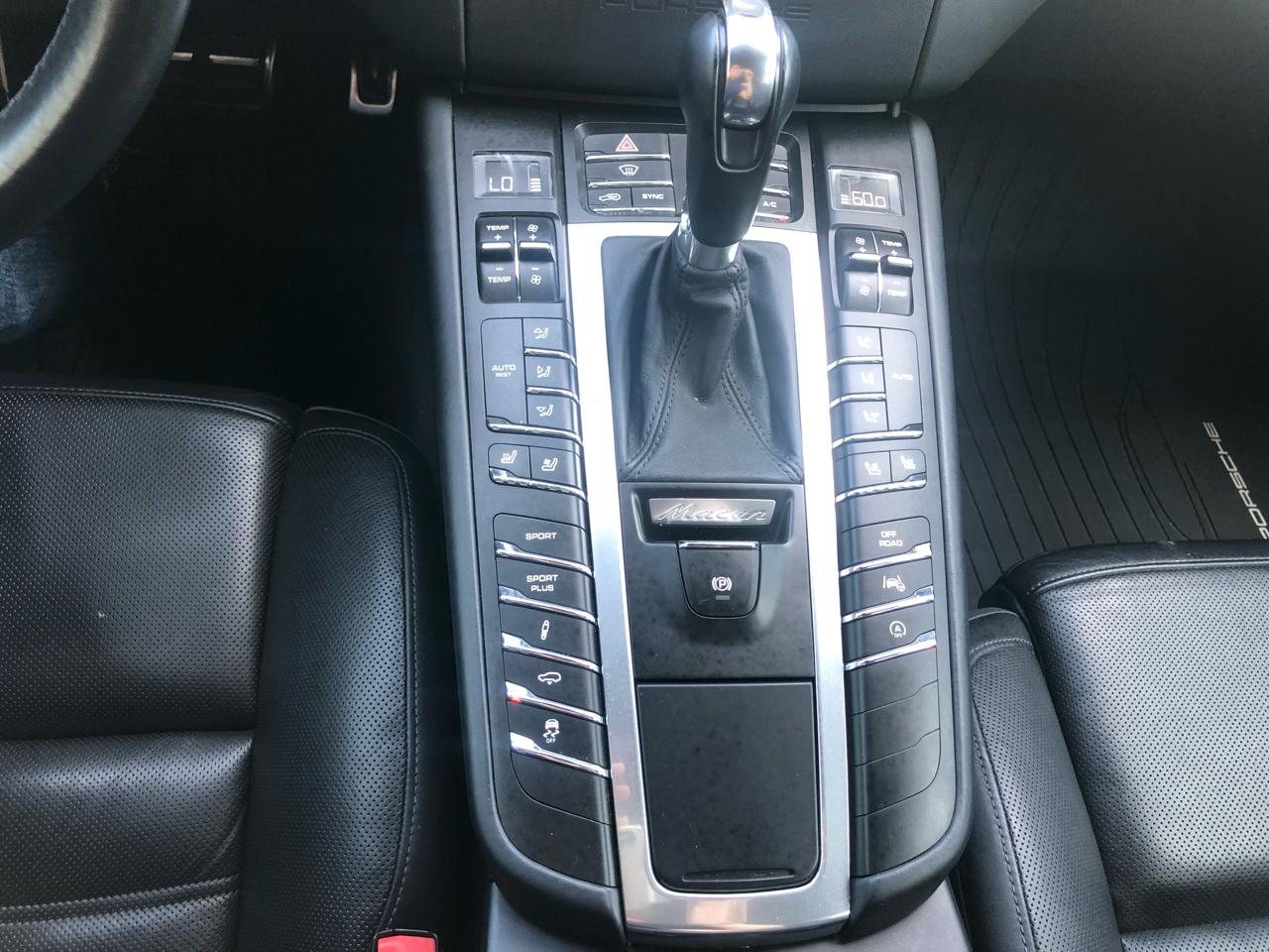 Porsche Macan Turbo 2015