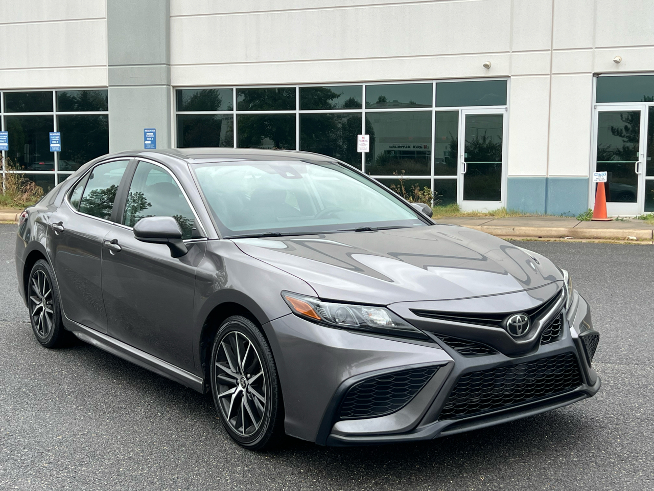 2021 Toyota Camry SE