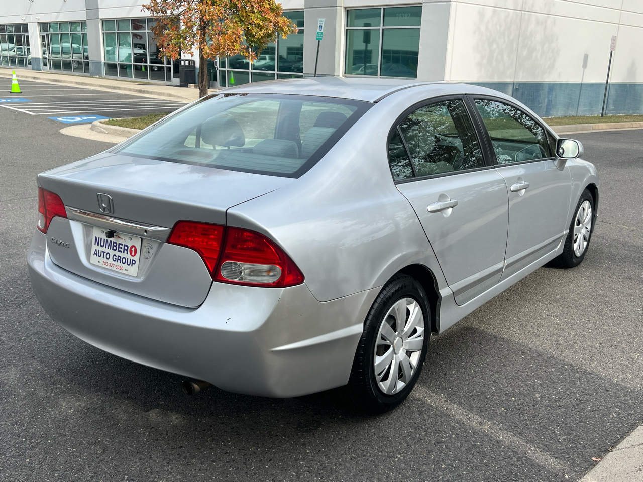 Honda Civic 4dr Sdn LX Auto 2011 Honda Civic 4dr Sdn LX Auto 2011