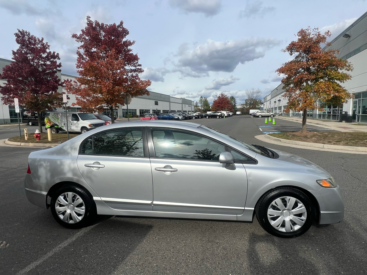 Honda Civic 4dr Sdn LX Auto 2011 Honda Civic 4dr Sdn LX Auto 2011