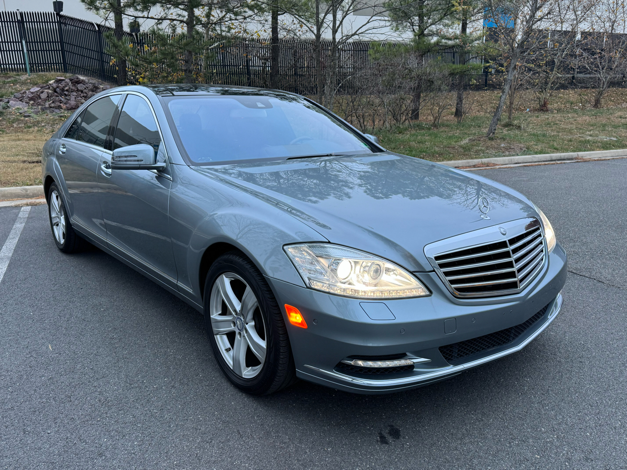 2013 Mercedes-Benz S-Class S550 4-MATIC