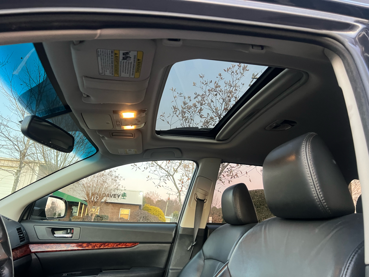 Subaru Outback 2.5i Limited 2011