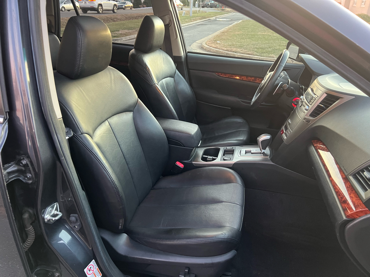 Subaru Outback 2.5i Limited 2011