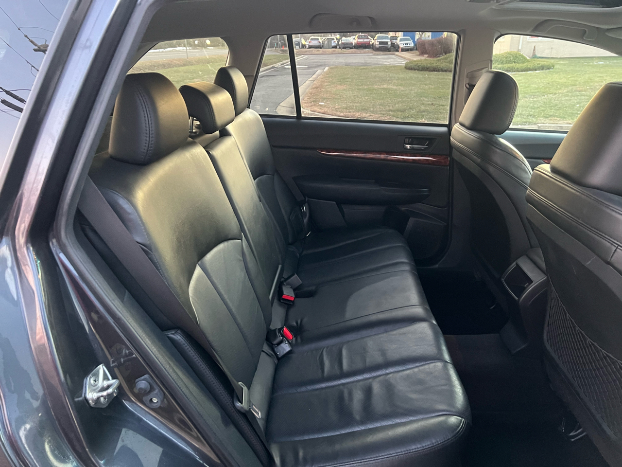 Subaru Outback 2.5i Limited 2011