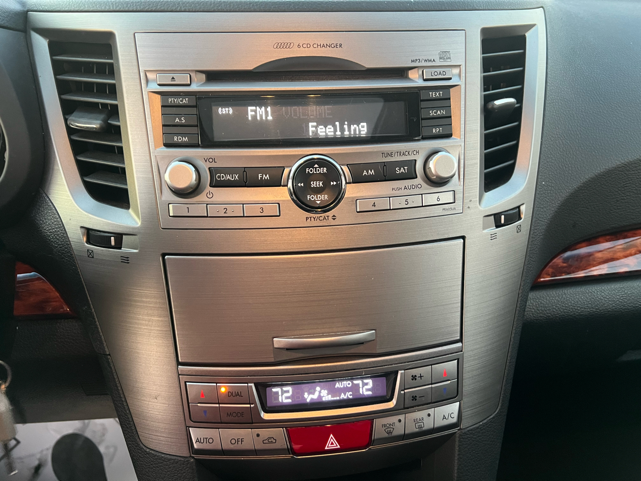 Subaru Outback 2.5i Limited 2011