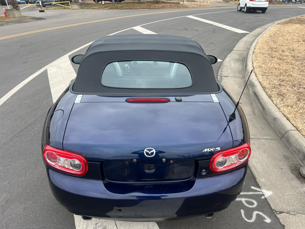 Mazda MX-5 Miata 2dr Conv Auto Sport 2010