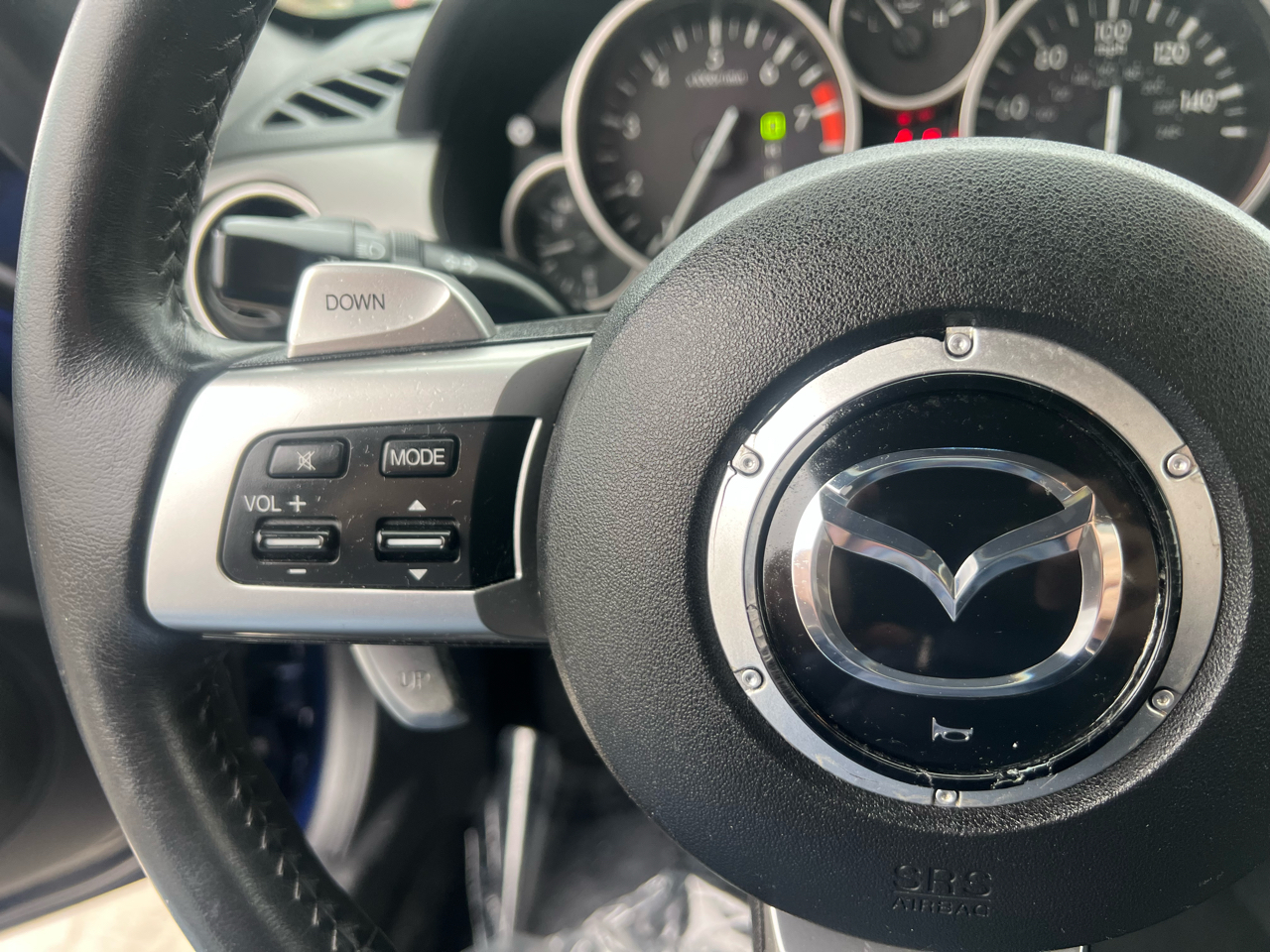 Mazda MX-5 Miata 2dr Conv Auto Sport 2010