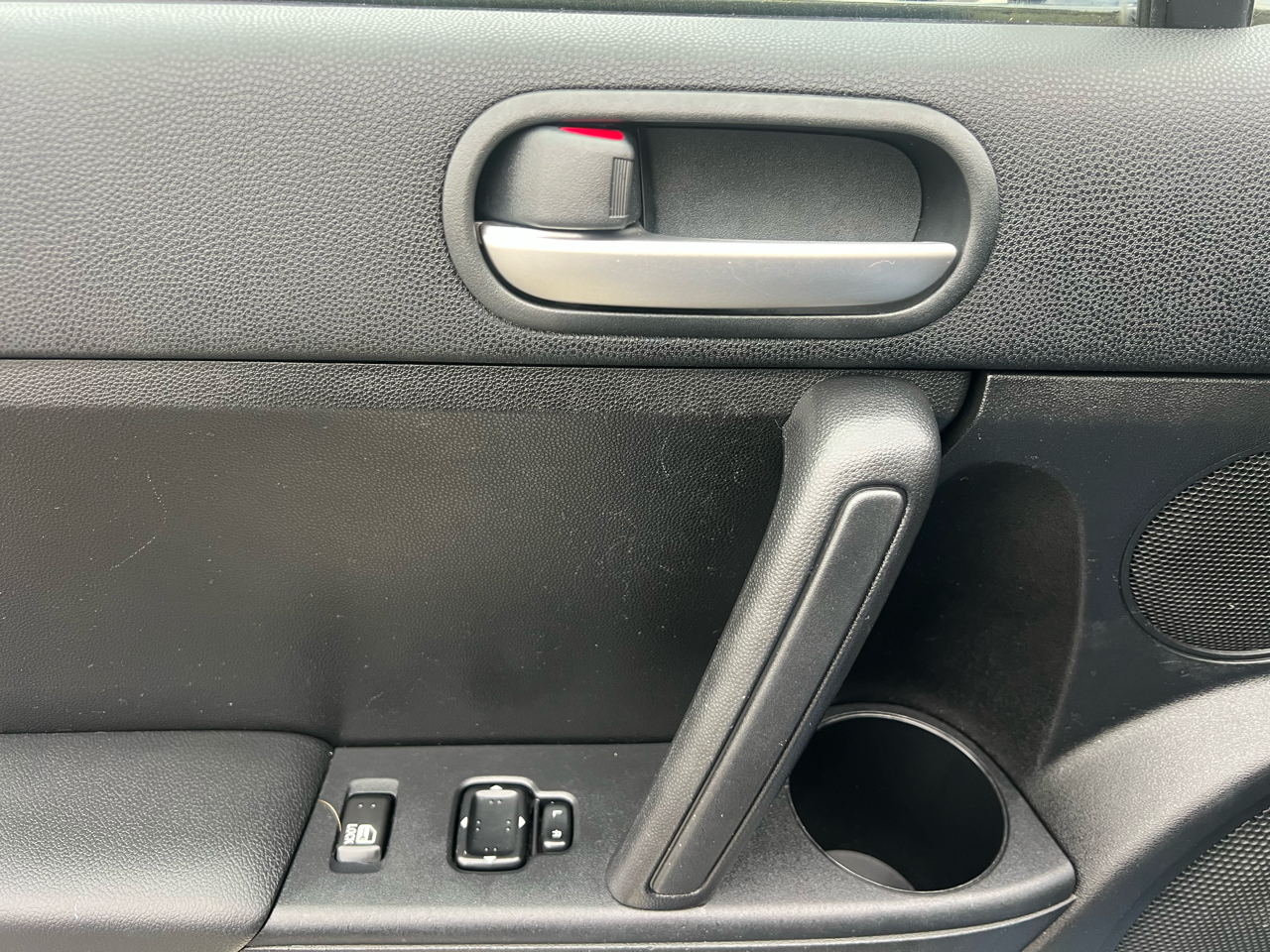 Mazda MX-5 Miata 2dr Conv Auto Sport 2010