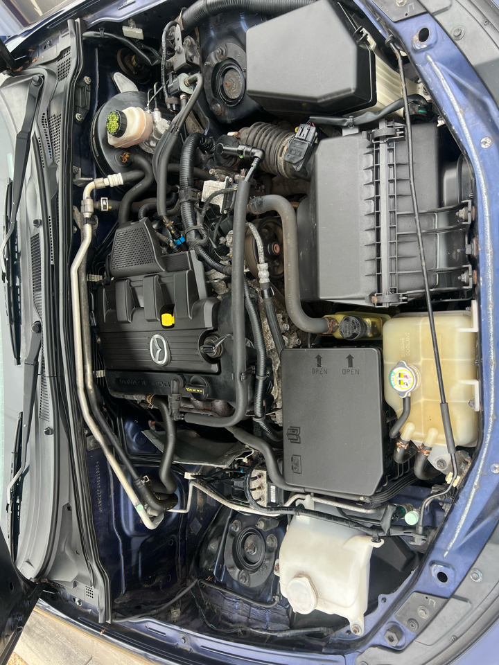 Mazda MX-5 Miata 2dr Conv Auto Sport 2010