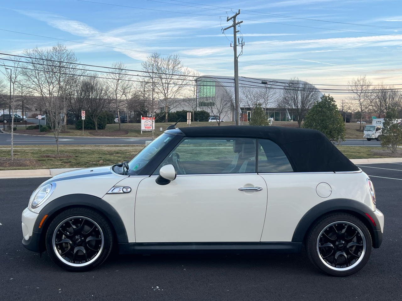 MINI Cooper S Convertible 2011