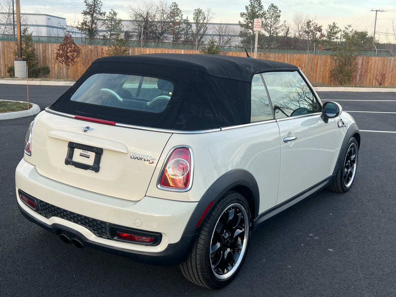 MINI Cooper S Convertible 2011