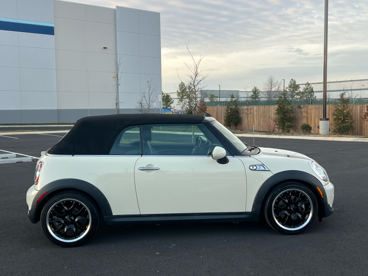 MINI Cooper S Convertible 2011