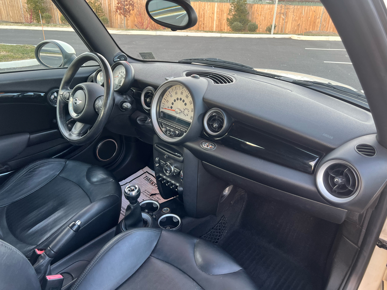 MINI Cooper S Convertible 2011