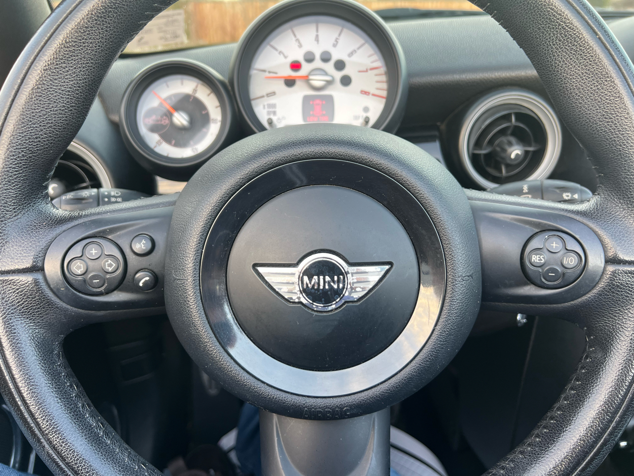 MINI Cooper S Convertible 2011