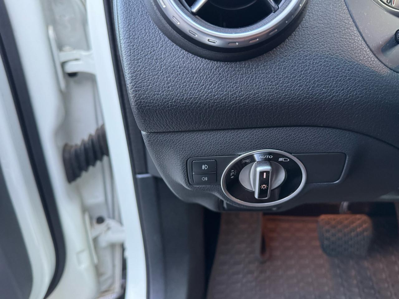 Mercedes-Benz GLA-Class GLA250 4MATIC 2015