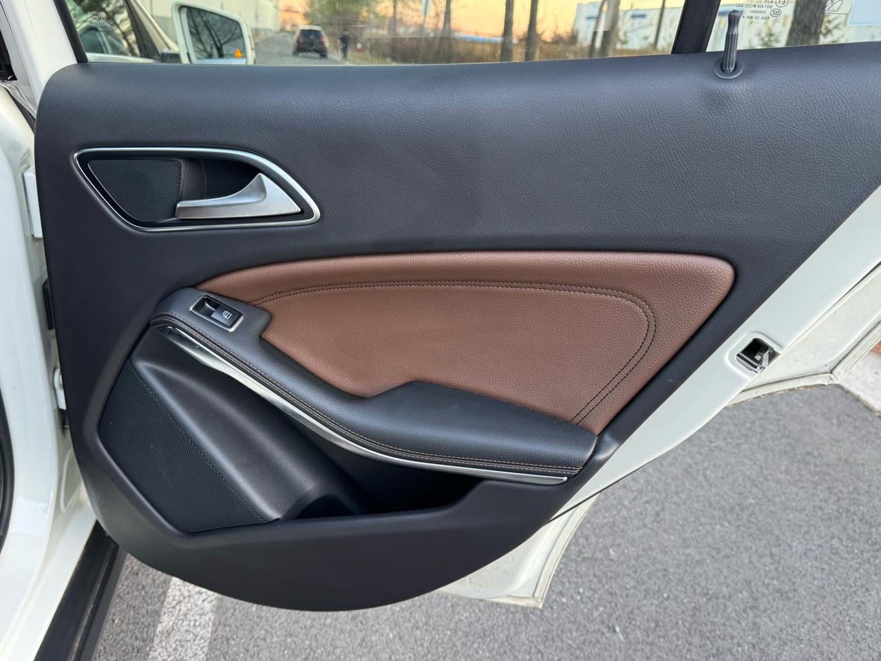 Mercedes-Benz GLA-Class GLA250 4MATIC 2015