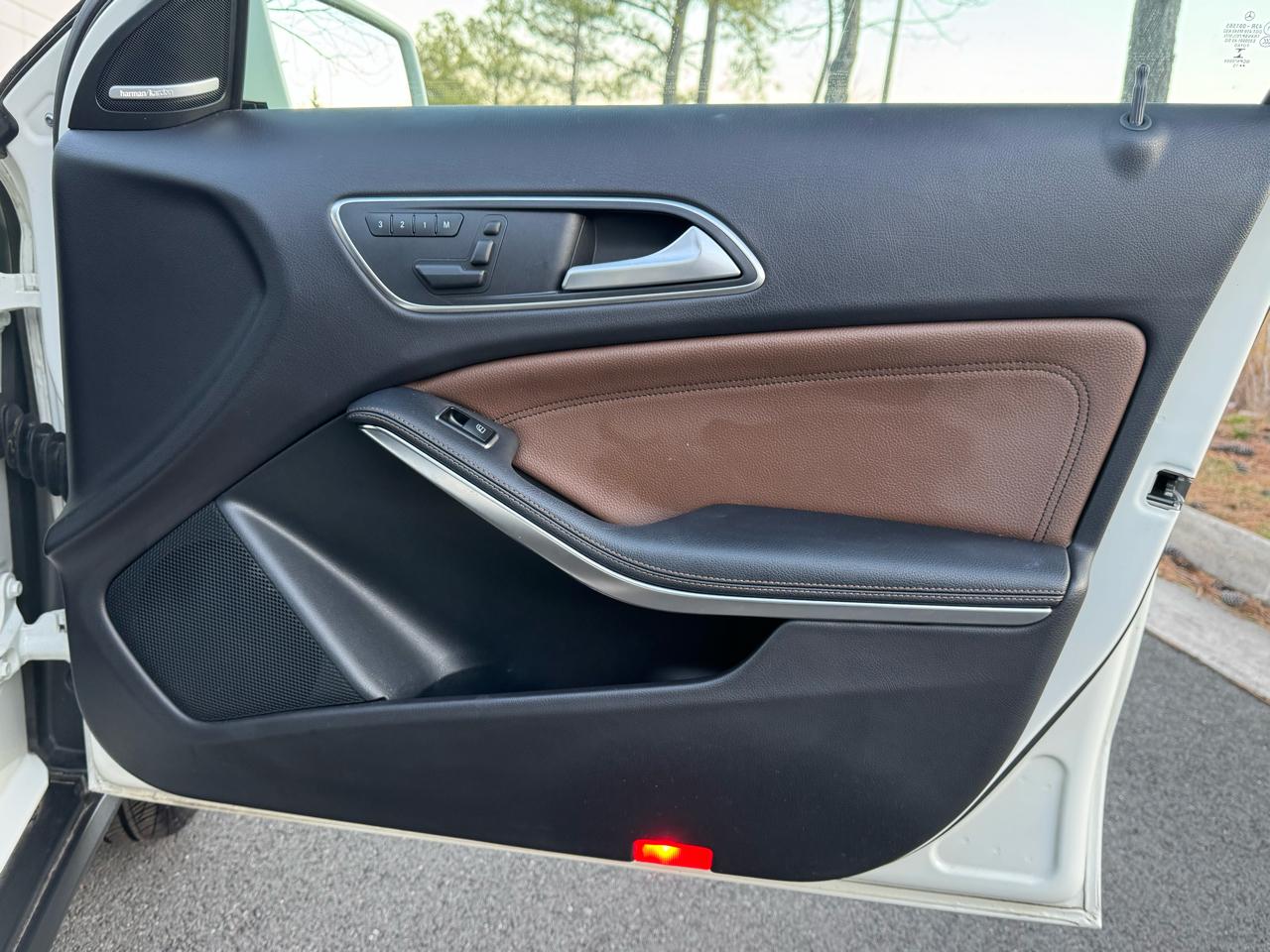 Mercedes-Benz GLA-Class GLA250 4MATIC 2015