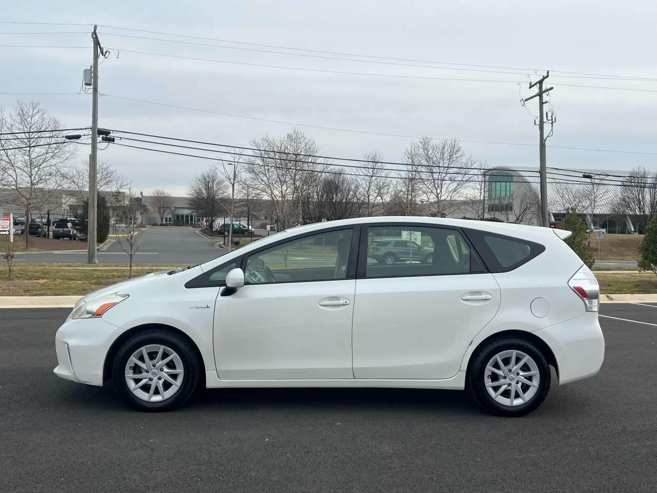 Toyota Prius V Two 2012