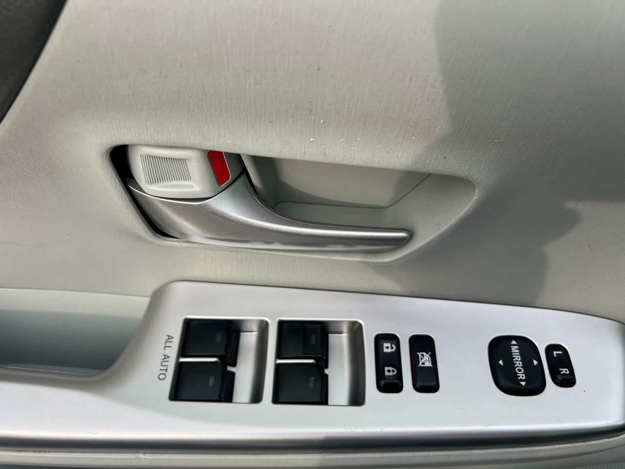 Toyota Prius V Two 2012