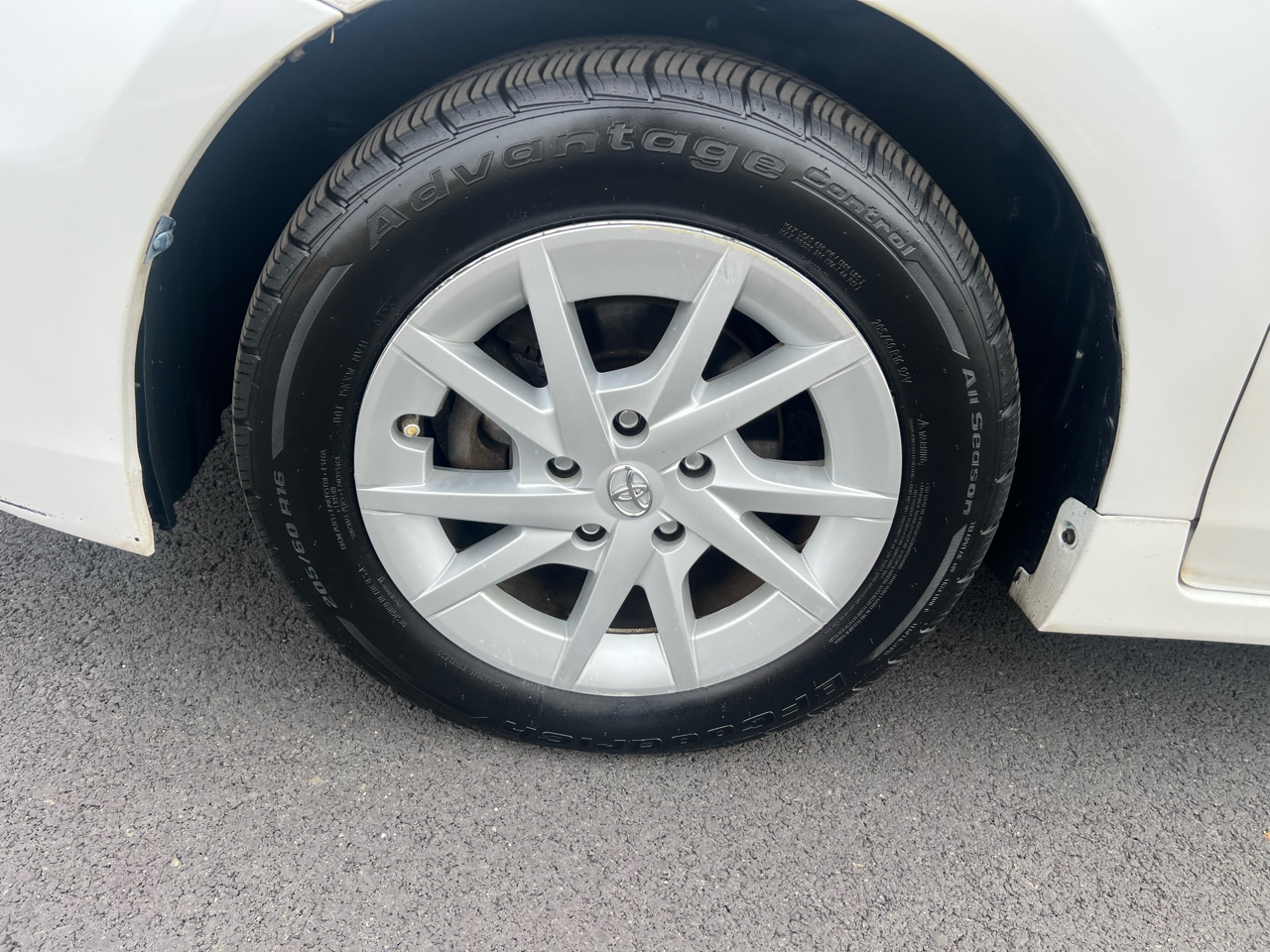 Toyota Prius V Two 2012