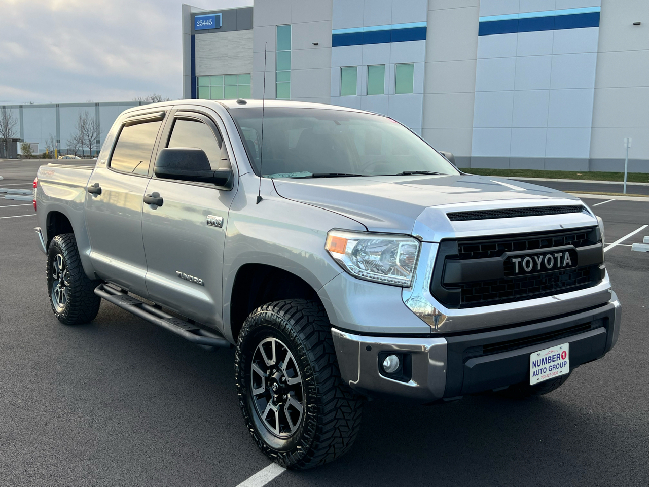 2017 Toyota Tundra SR5 5.7L V8 CrewMax 4WD