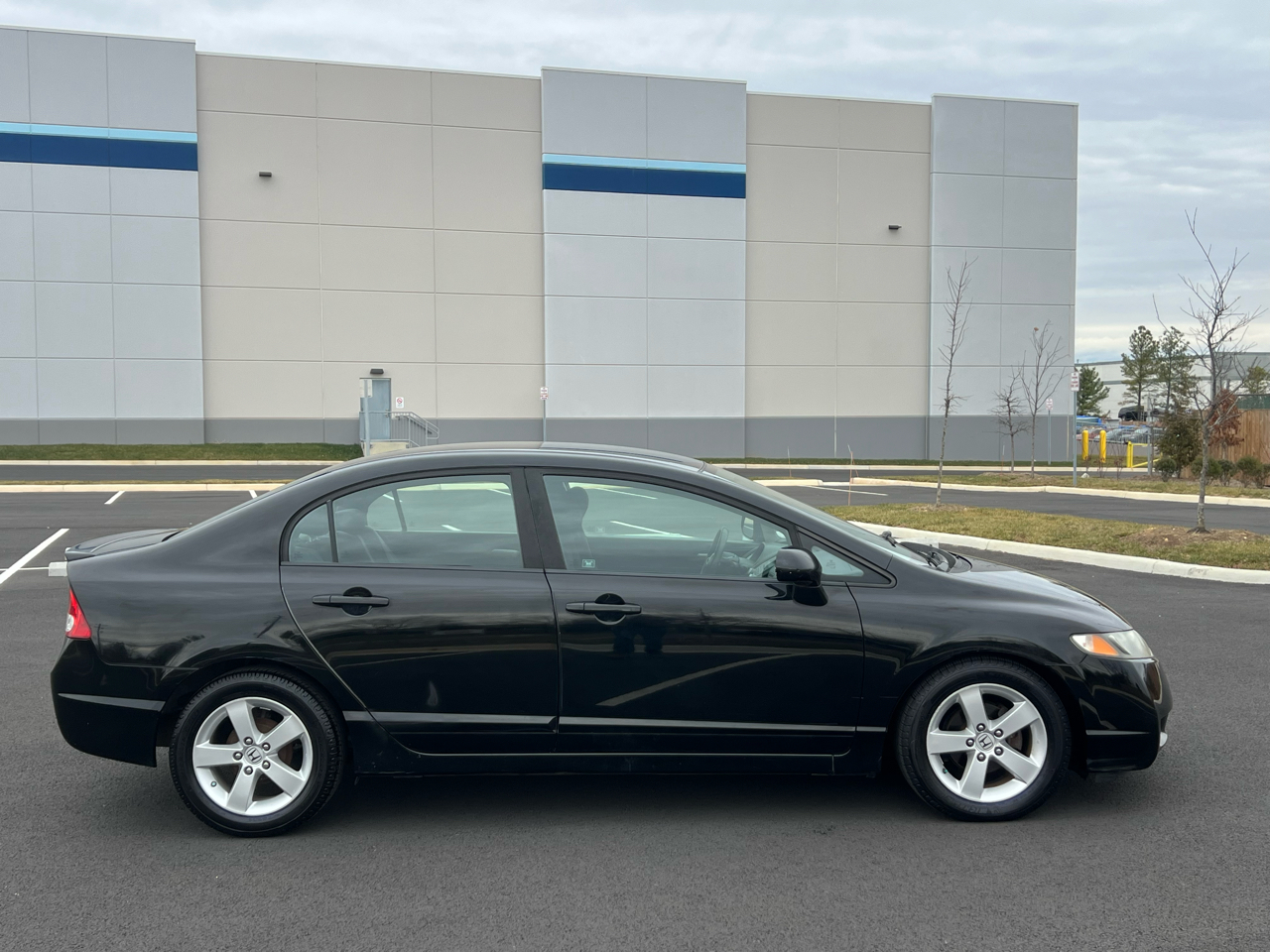 Honda Civic 4dr Sdn LX Auto 2010