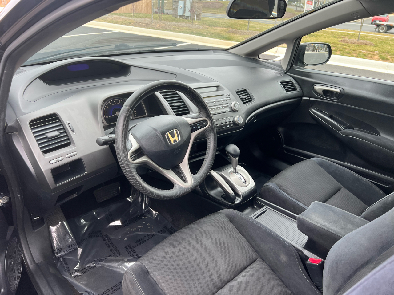 Honda Civic 4dr Sdn LX Auto 2010