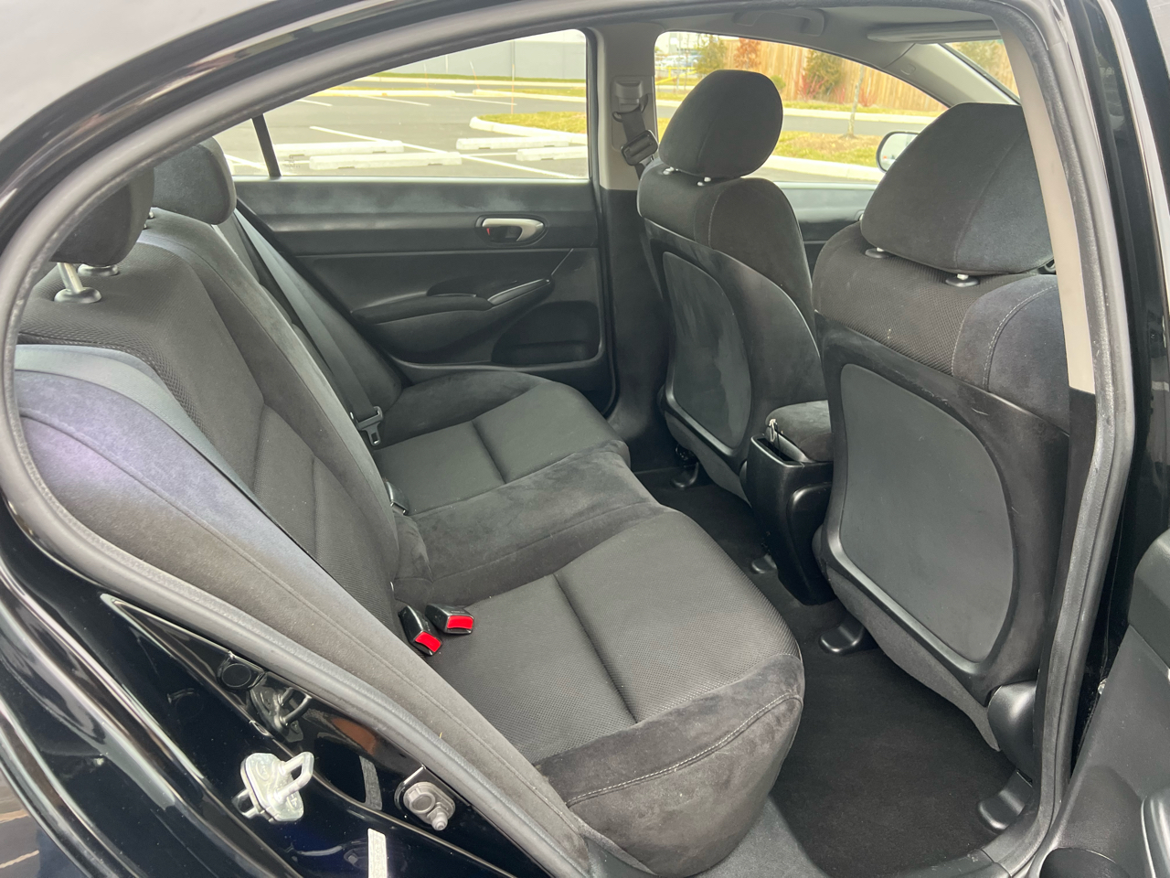 Honda Civic 4dr Sdn LX Auto 2010