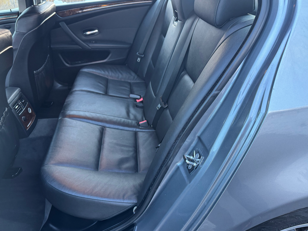 BMW 5-Series 535xi 2009