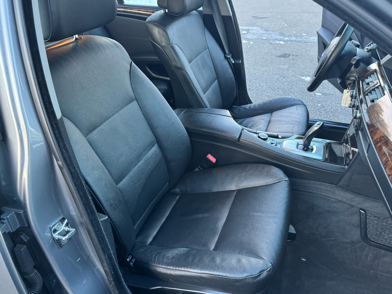 BMW 5-Series 535xi 2009