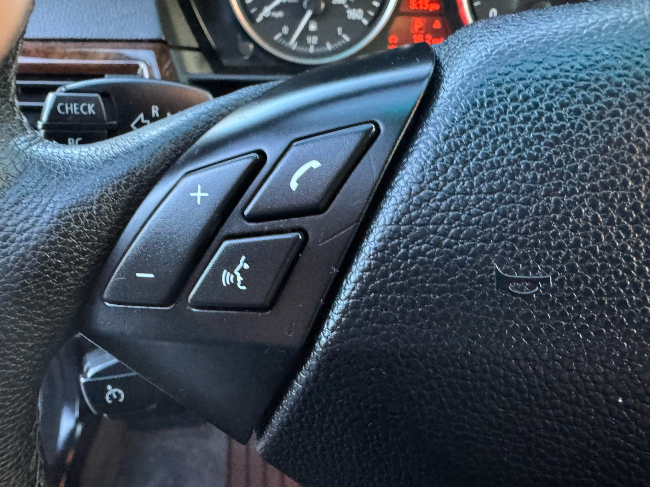 BMW 5-Series 535xi 2009