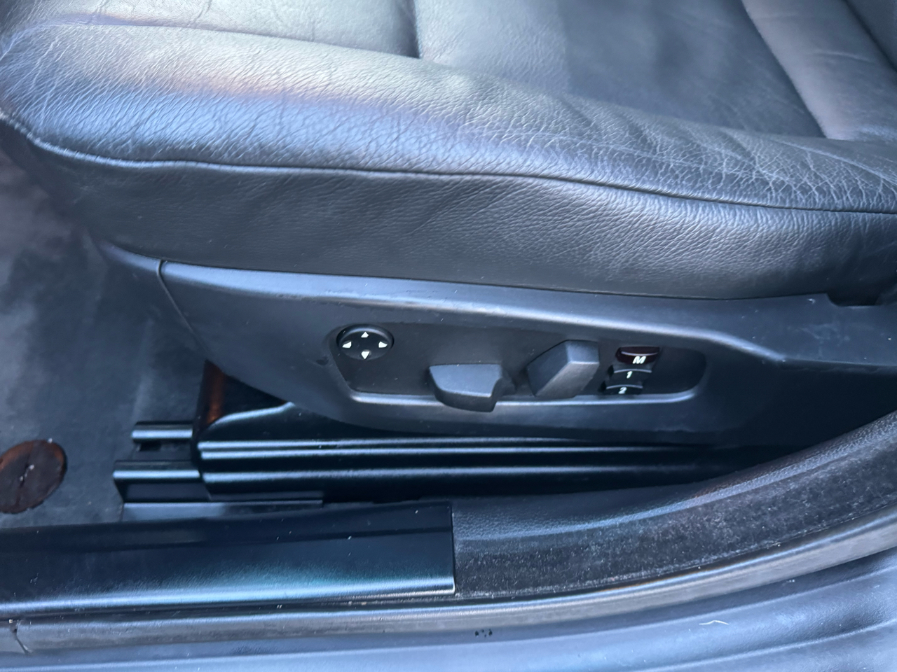 BMW 5-Series 535xi 2009