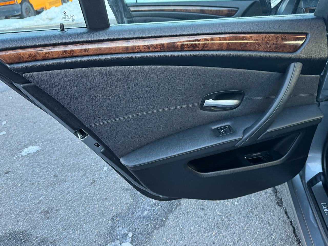 BMW 5-Series 535xi 2009