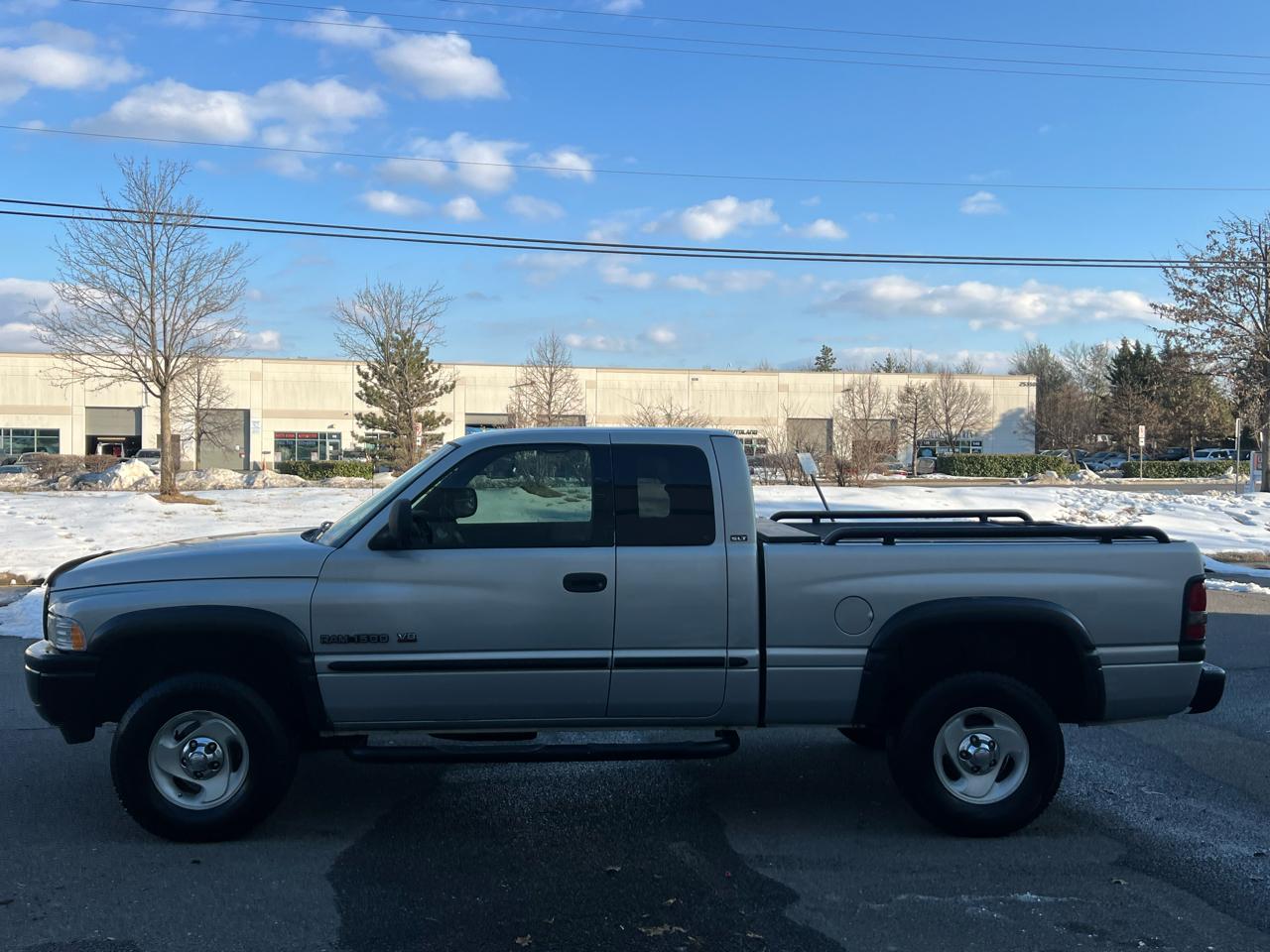Dodge Ram 1500 Quad Cab Short Bed 4WD 2000