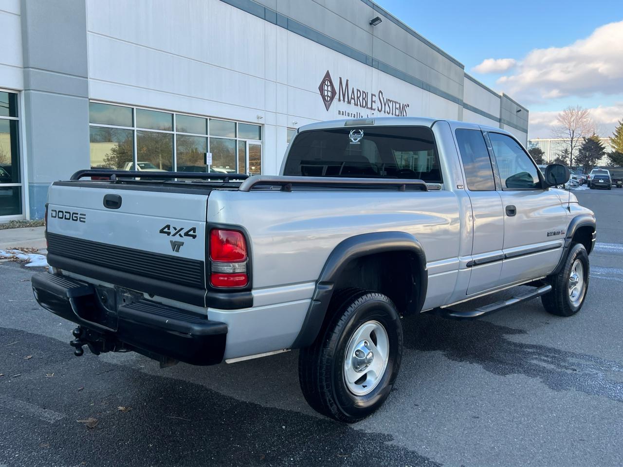 Dodge Ram 1500 Quad Cab Short Bed 4WD 2000