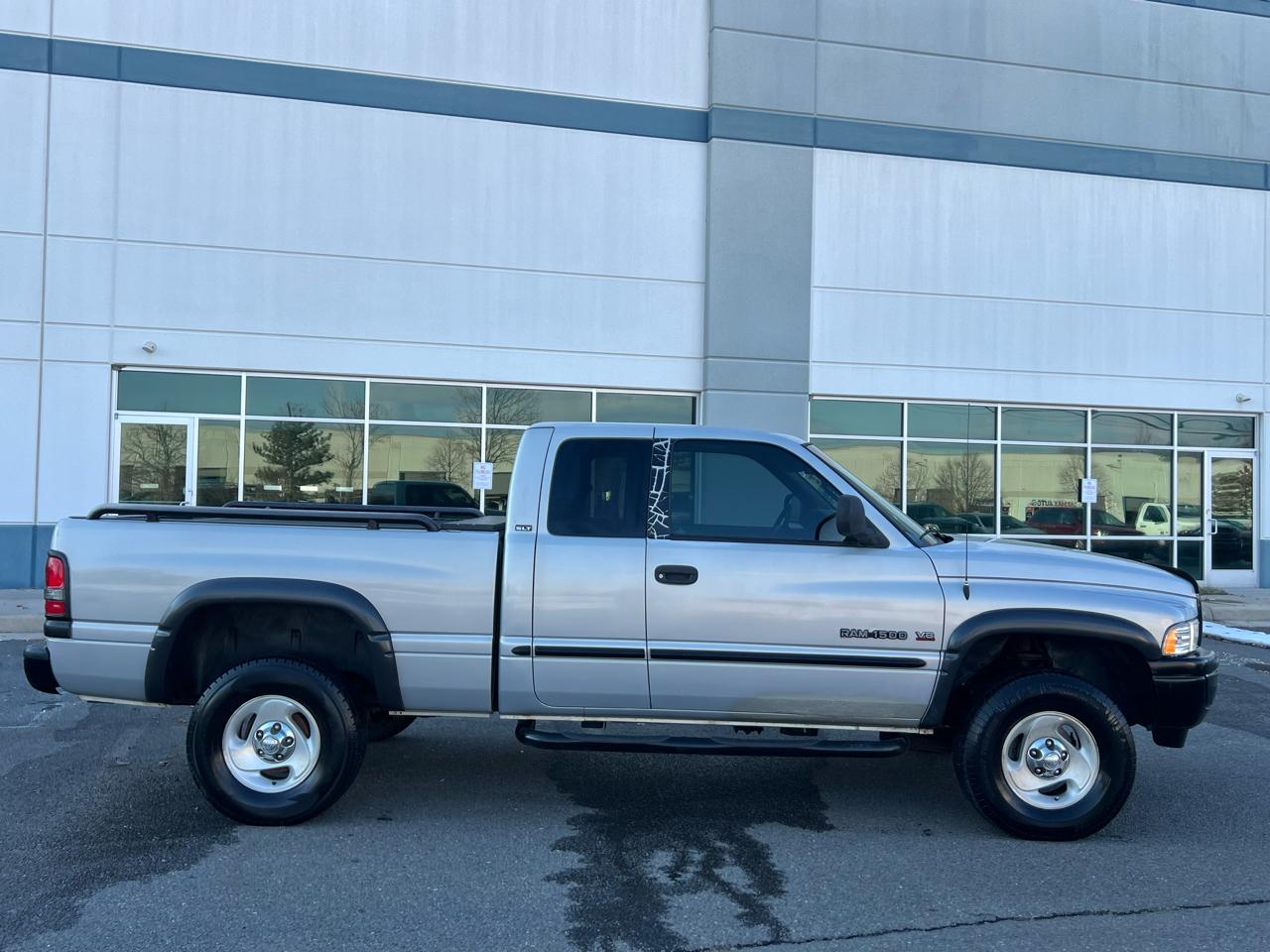 Dodge Ram 1500 Quad Cab Short Bed 4WD 2000