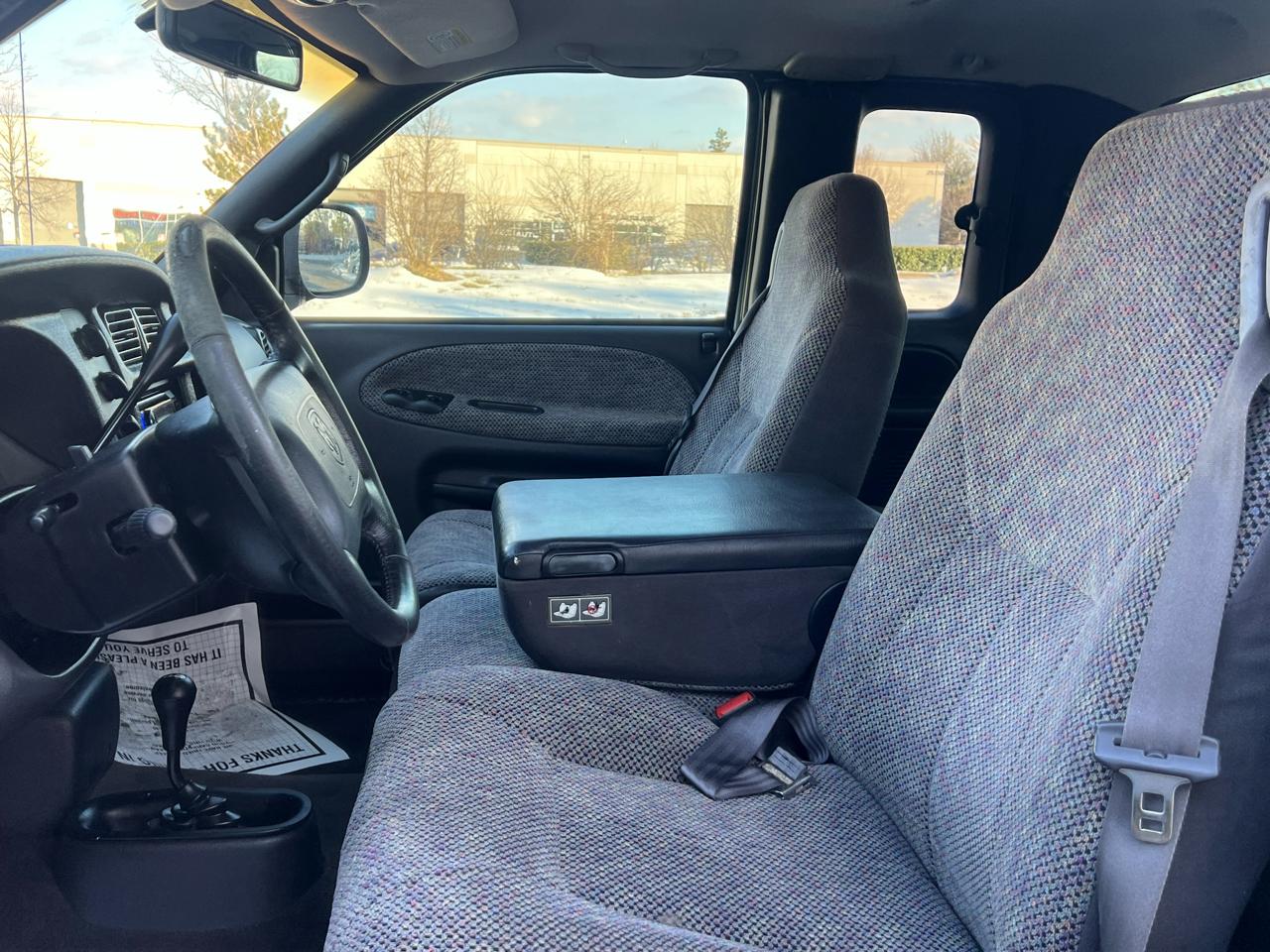 Dodge Ram 1500 Quad Cab Short Bed 4WD 2000