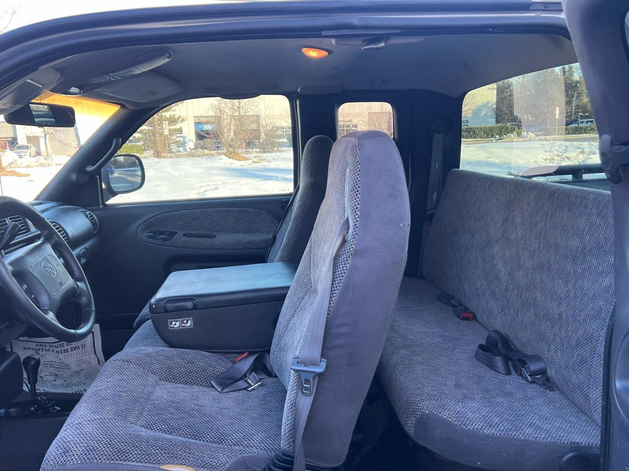 Dodge Ram 1500 Quad Cab Short Bed 4WD 2000