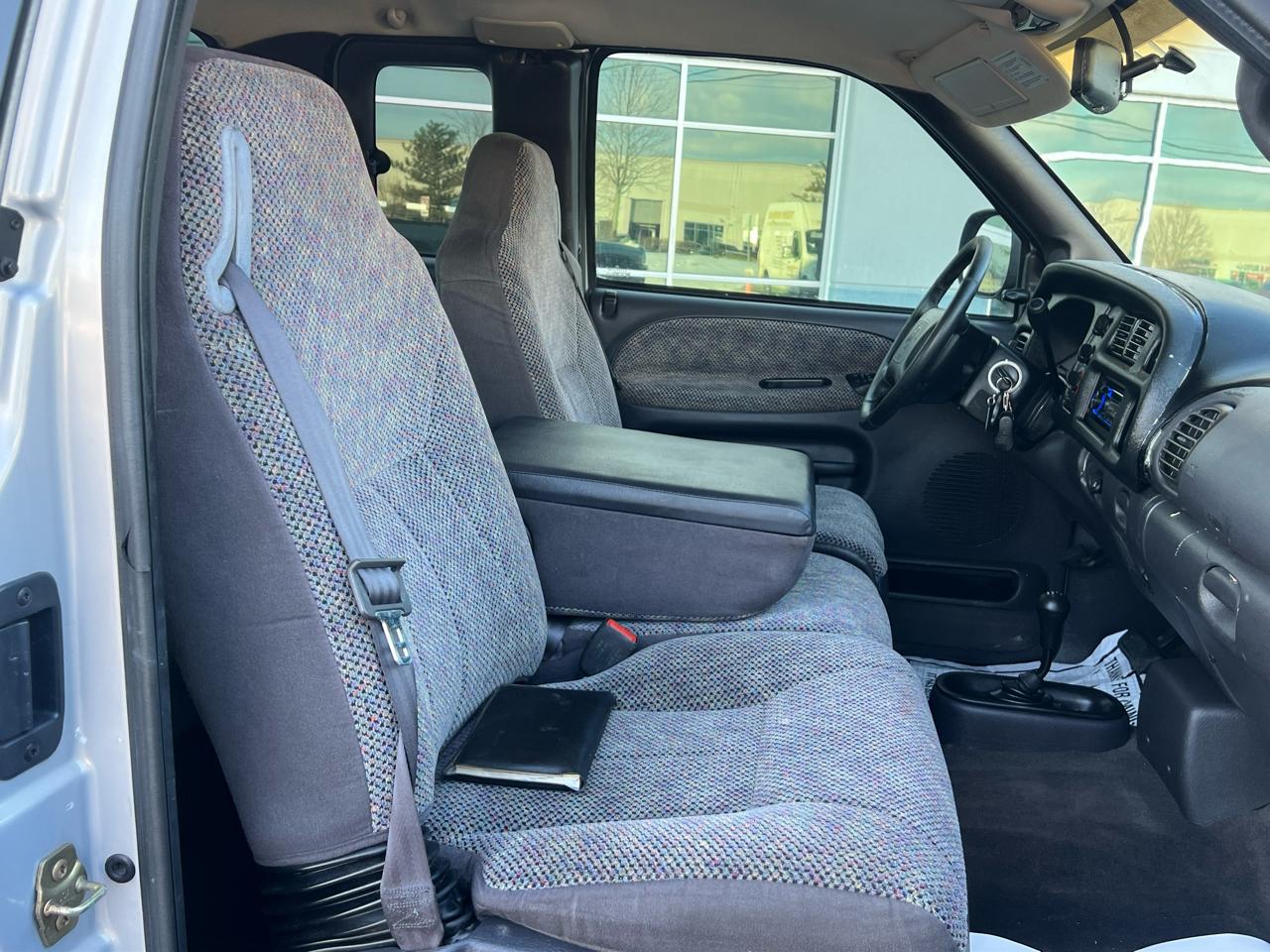 Dodge Ram 1500 Quad Cab Short Bed 4WD 2000