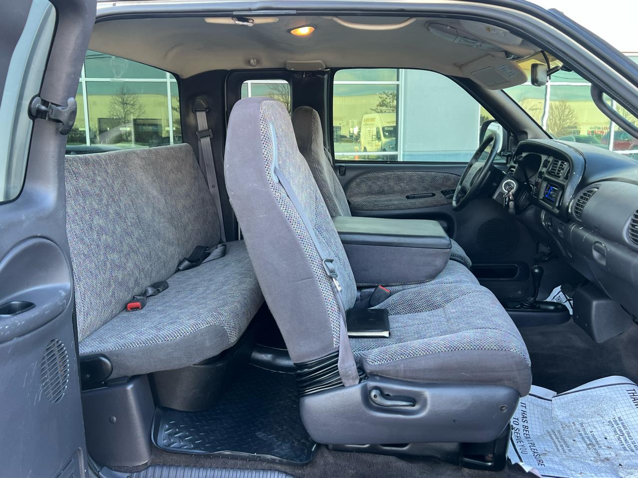 Dodge Ram 1500 Quad Cab Short Bed 4WD 2000